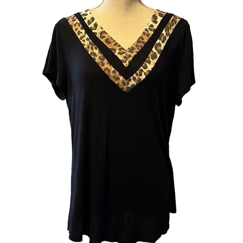 Vison black top with animal fabric trim. Sz lg